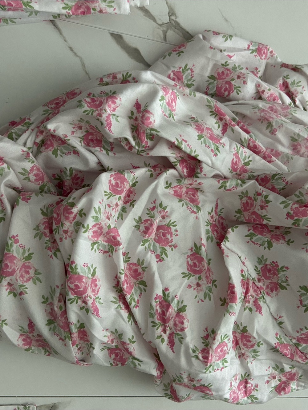 Floral Pink Rose Bedding Set - Classic Floral Print - Picture 10 of 16